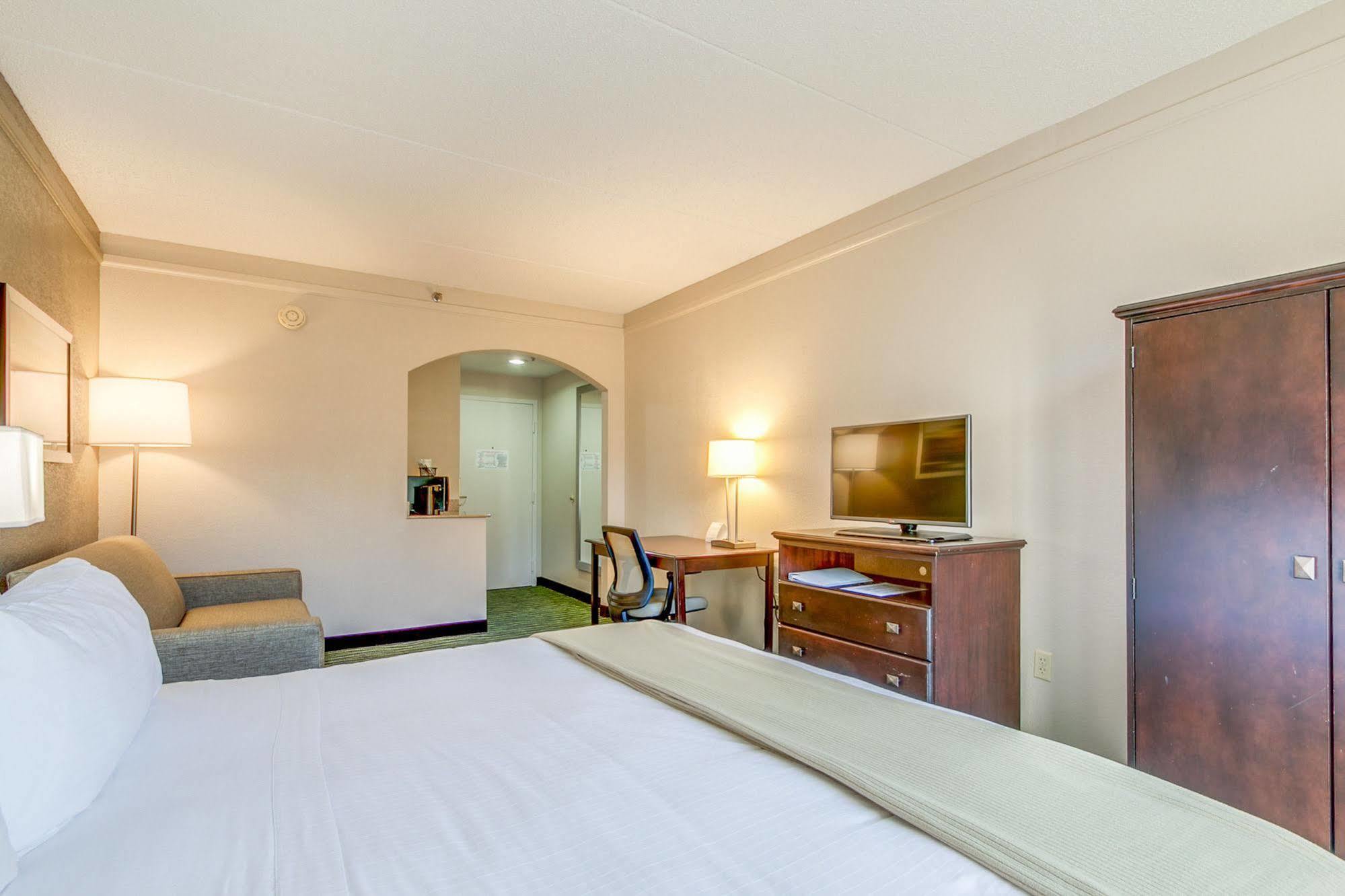 Holiday Inn Express Hotel & Suites Midlothian Turnpike By Ihg North Chesterfield Ngoại thất bức ảnh